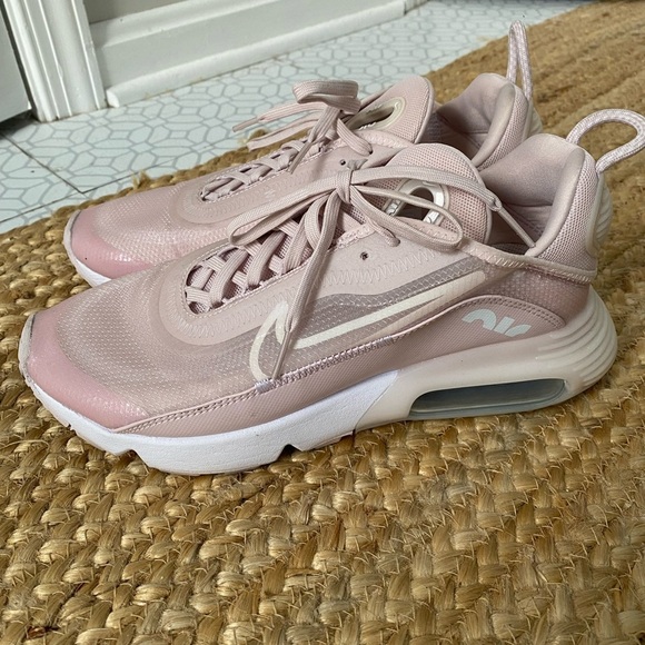 Nike Women’s Air Max 2090 Rose Color. Size 8.5 - Picture 1 of 9